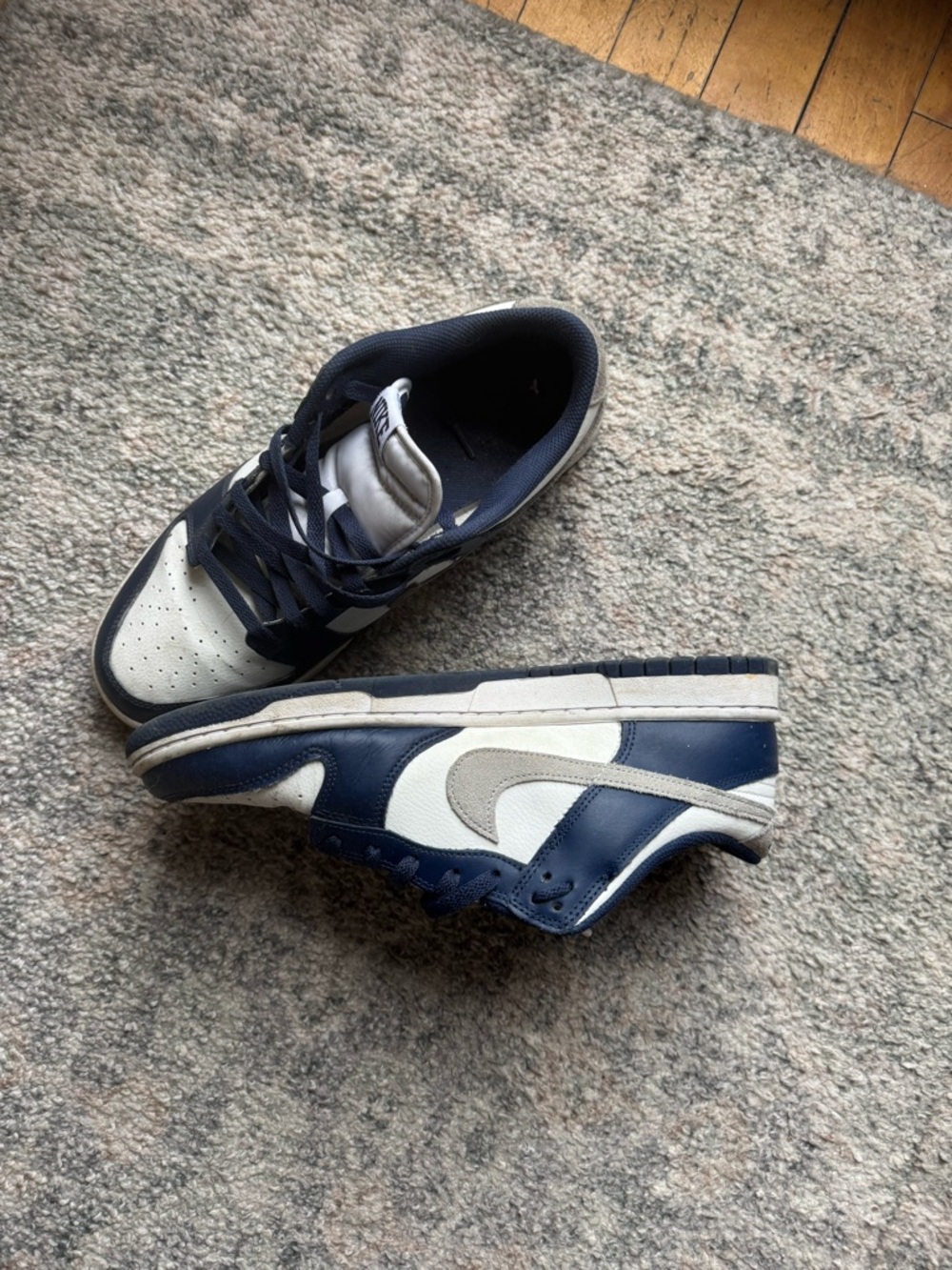 Nike Men's Low-Top Sneakers Navy Blue and White